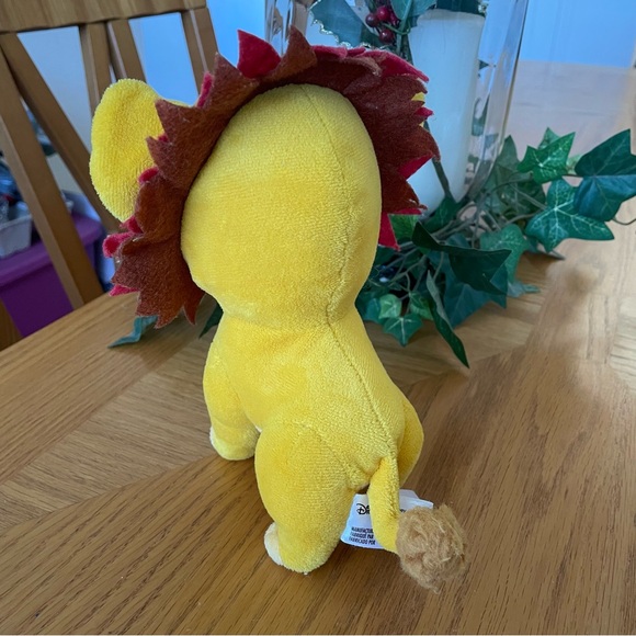 Funko Pop The Lion King Simba Leaf Plush - Picture 3 of 4